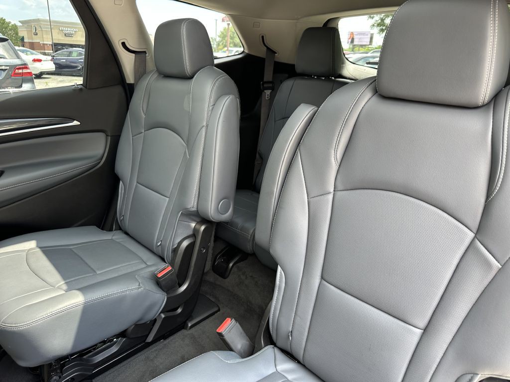 2019 Buick Enclave Image 12