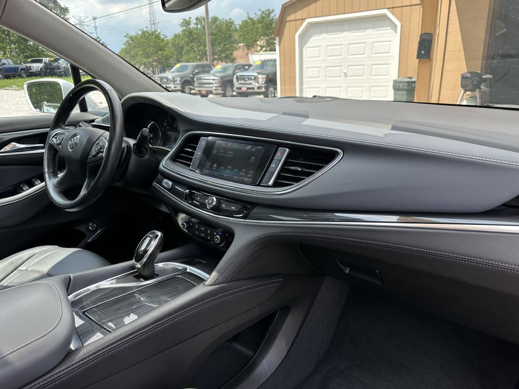 2019 Buick Enclave Image 16