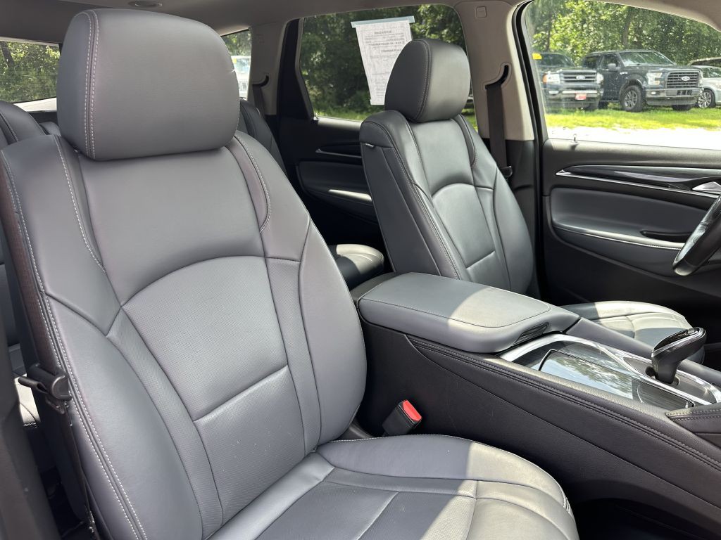 2019 Buick Enclave Image 17