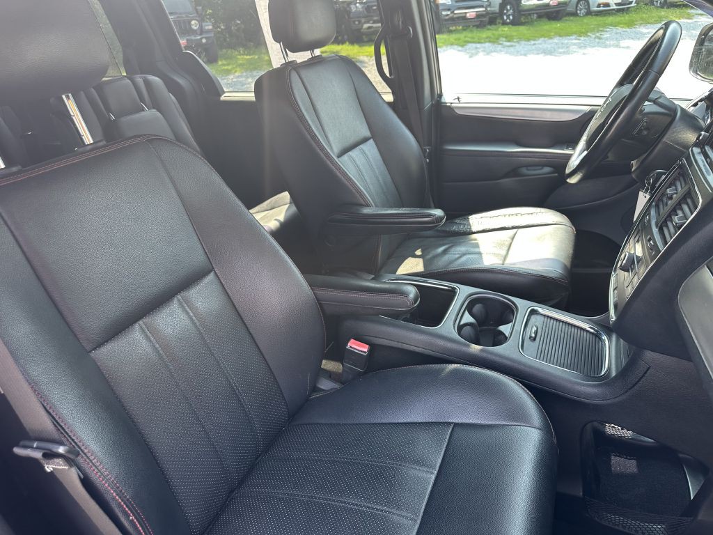 2015 Dodge Grand Caravan Image 14