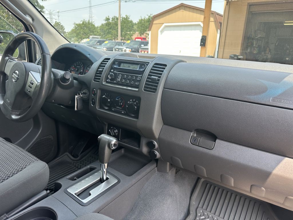2007 Nissan Frontier Image 13