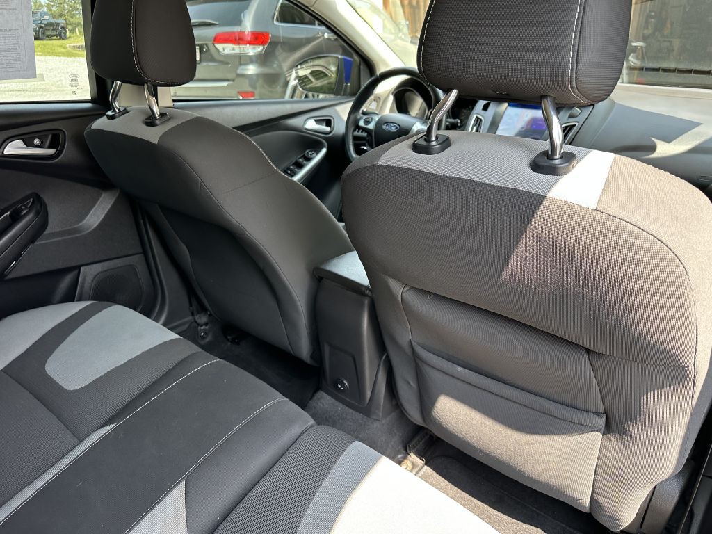 2012 Ford Focus Image 16