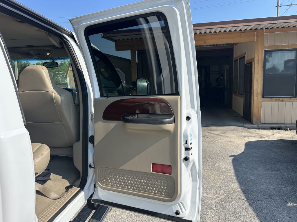 2006 Ford F-350 Image 19