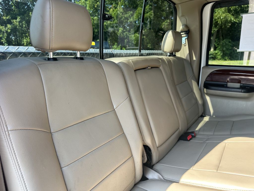 2006 Ford F-350 Image 21
