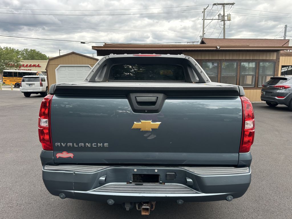 2012 Chevrolet Avalanche Image 4