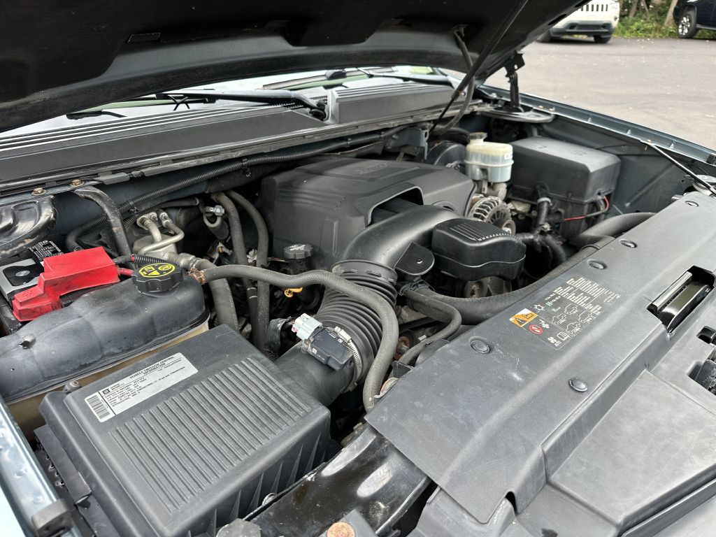 2012 Chevrolet Avalanche Image 26