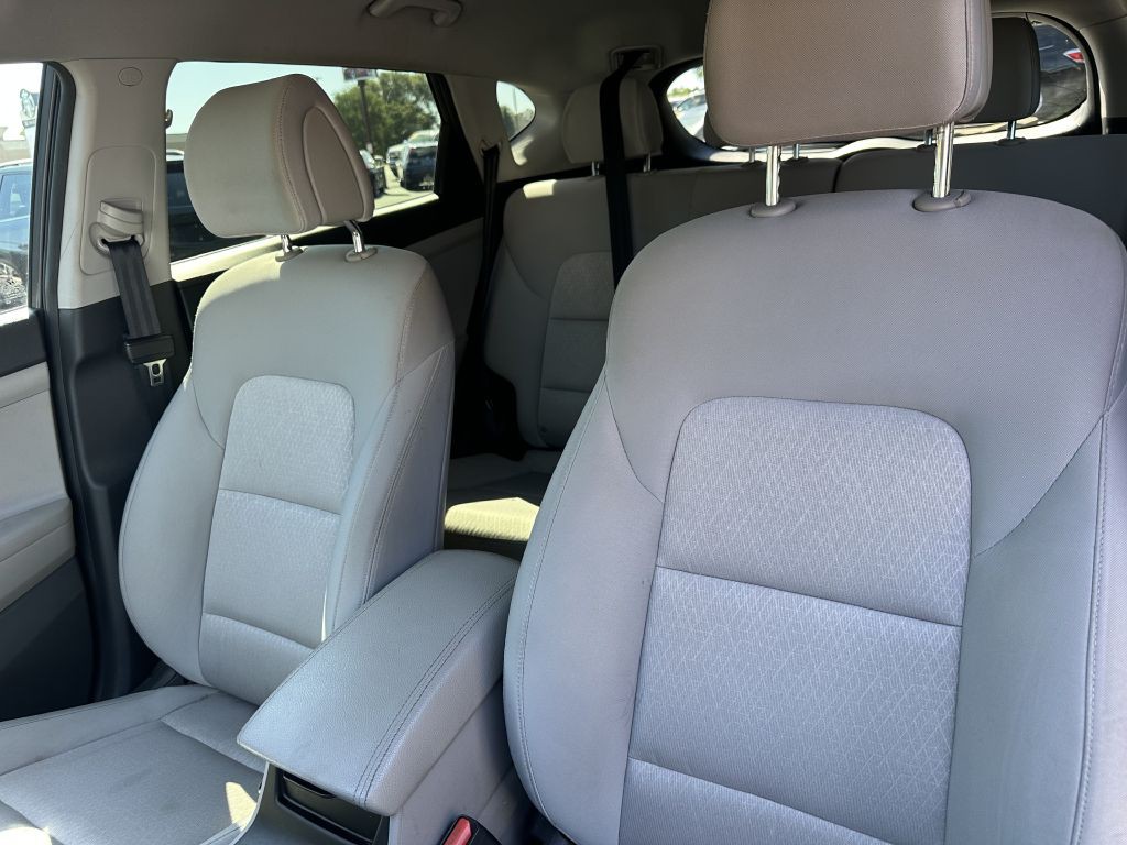 2017 Hyundai Tucson Image 10