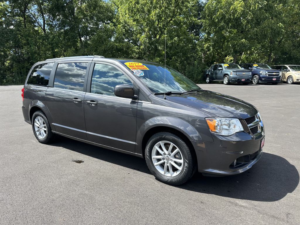 2019 Dodge Grand Caravan Image 1
