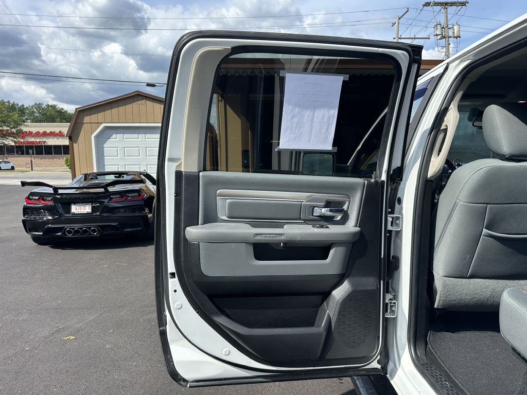 2016 RAM 1500 Image 12