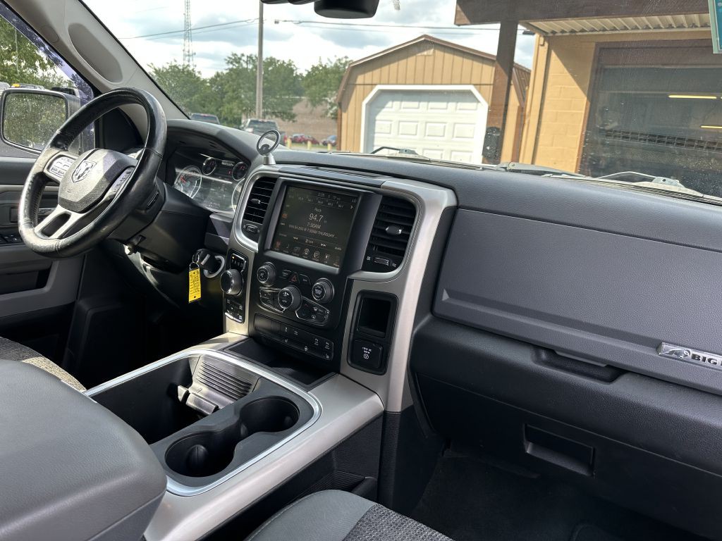 2016 RAM 1500 Image 16
