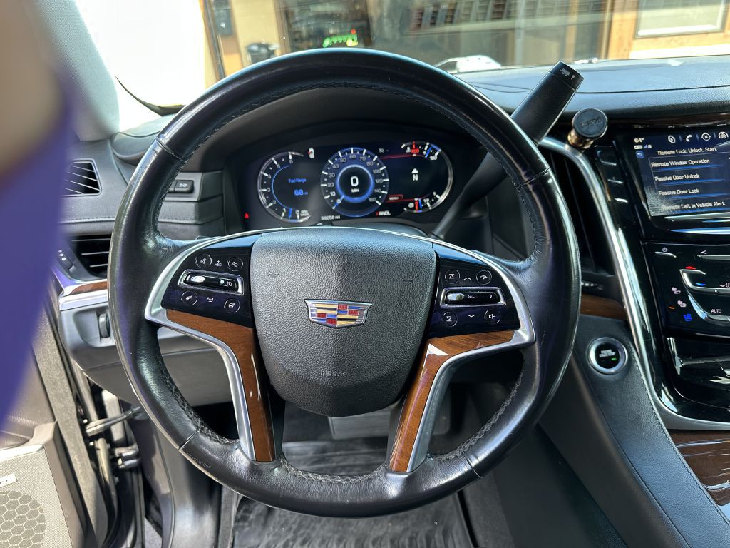 2018 Cadillac Escalade Image 10