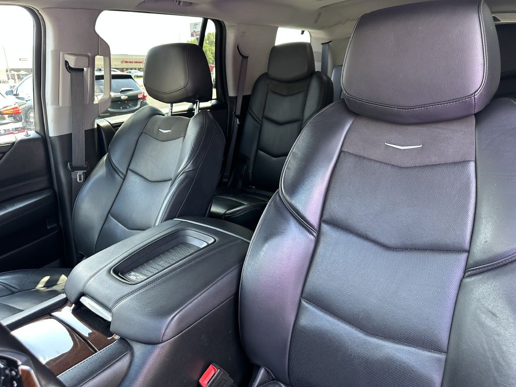 2018 Cadillac Escalade Image 13