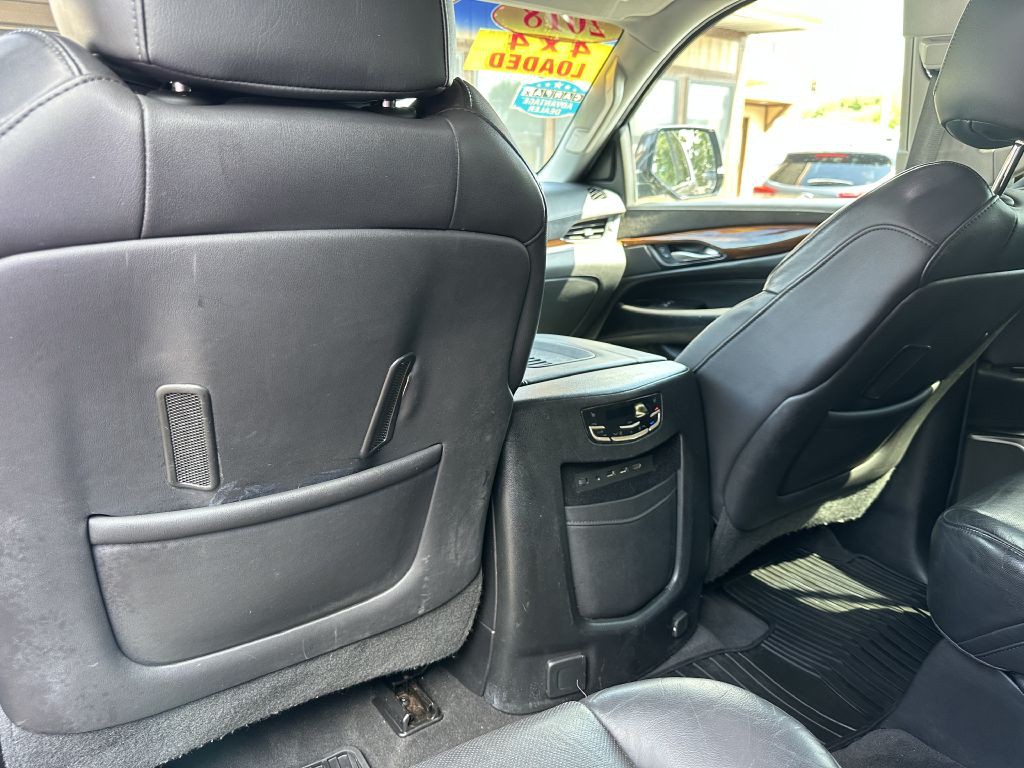 2018 Cadillac Escalade Image 16