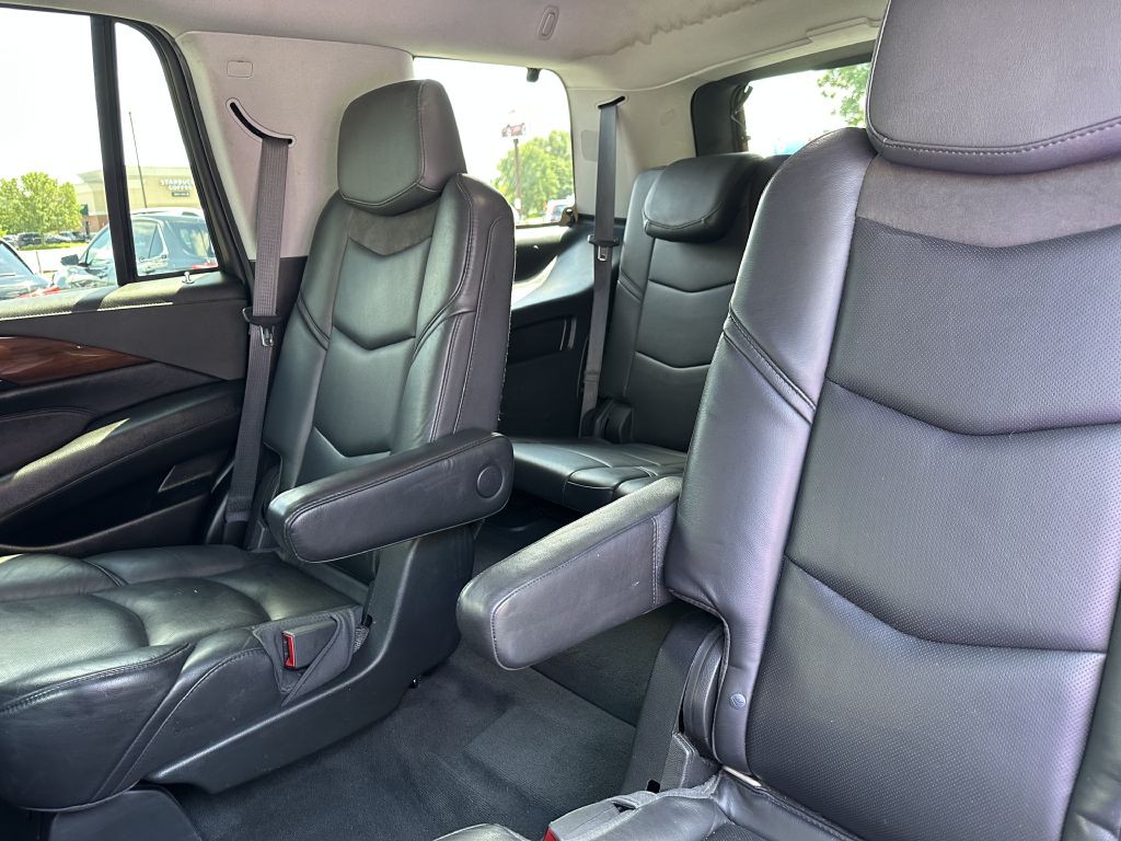 2018 Cadillac Escalade Image 17