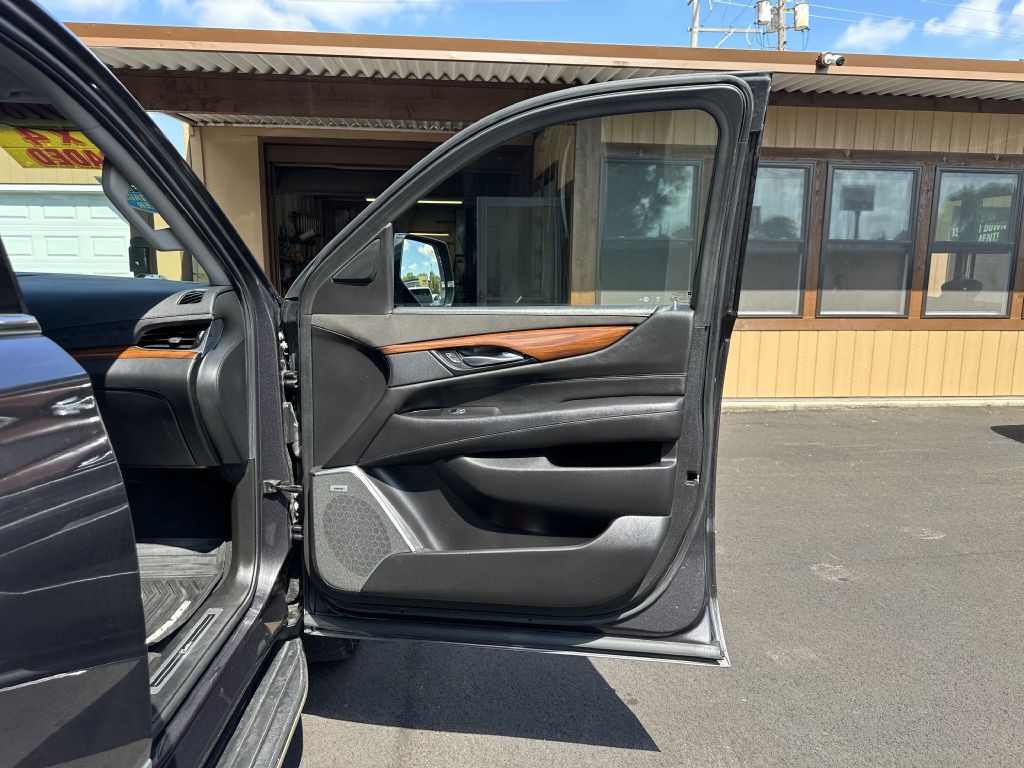 2018 Cadillac Escalade Image 20