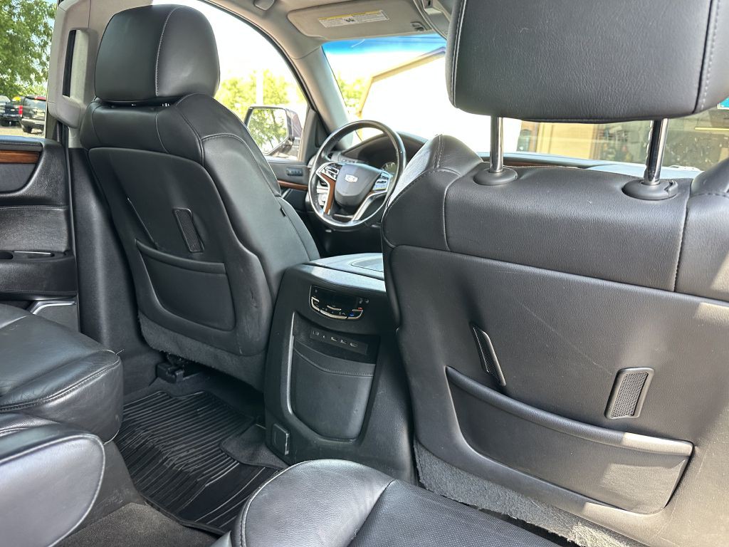 2018 Cadillac Escalade Image 21
