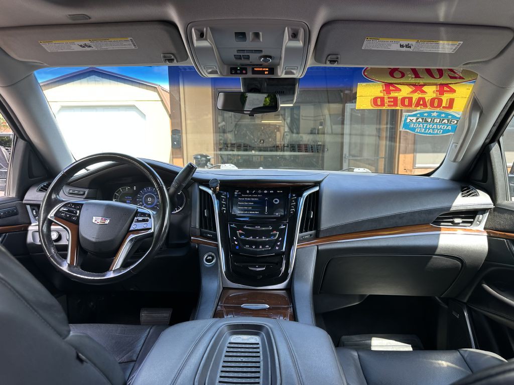2018 Cadillac Escalade Image 24