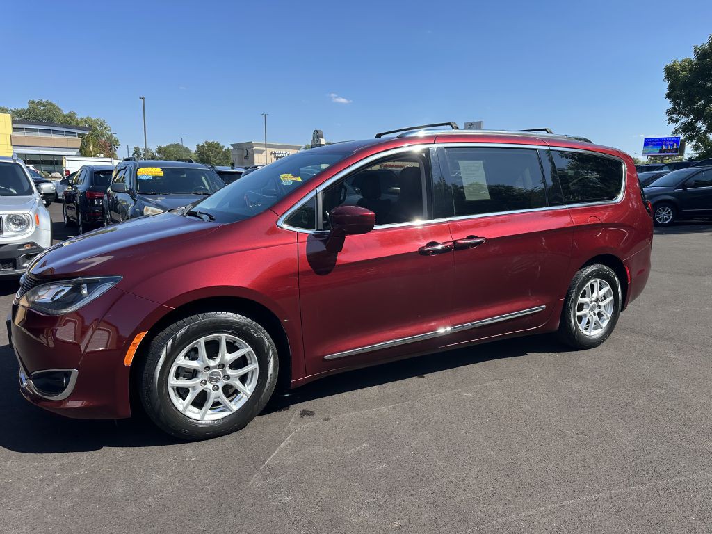 2020 Chrysler Pacifica Image 3