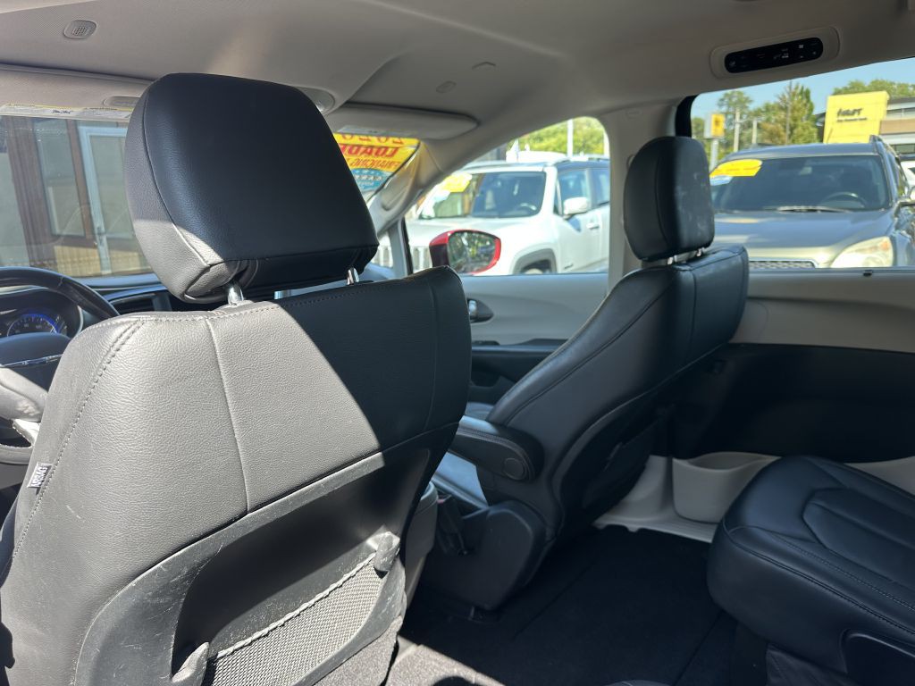 2020 Chrysler Pacifica Image 14