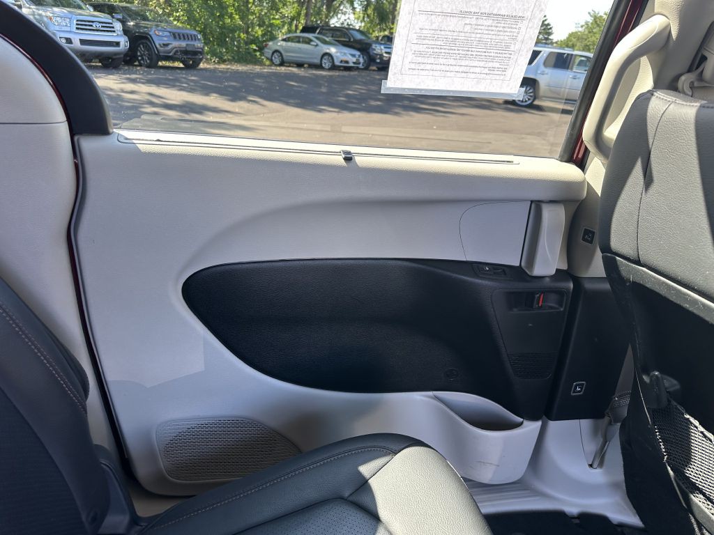 2020 Chrysler Pacifica Image 25