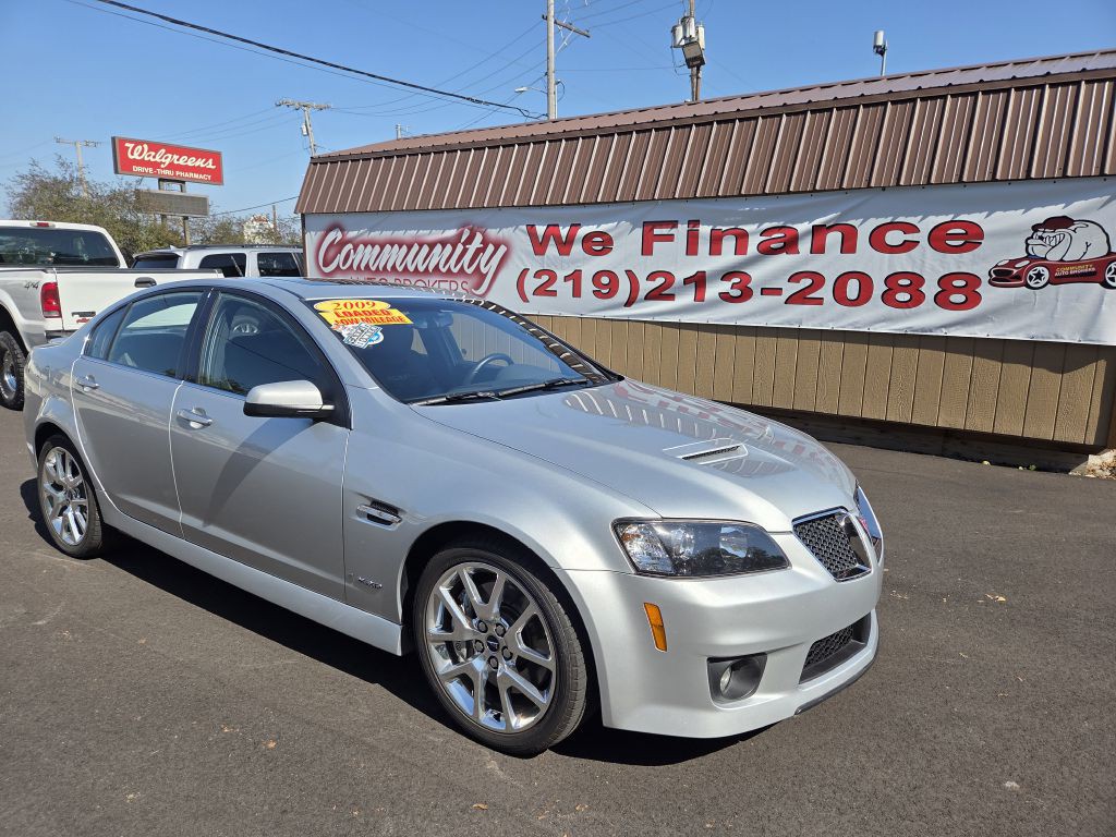 2009 Pontiac G8 Image 2