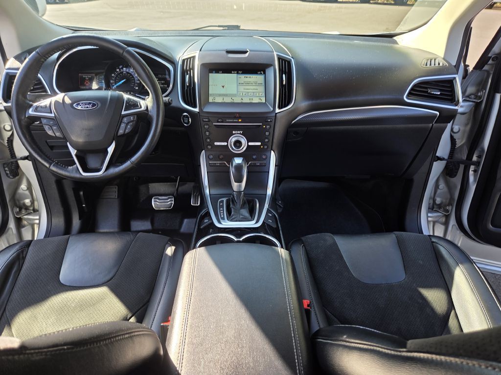 2017 Ford Edge Image 15