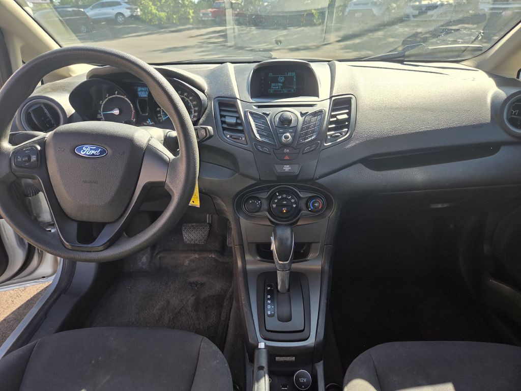 2014 Ford Fiesta Image 19