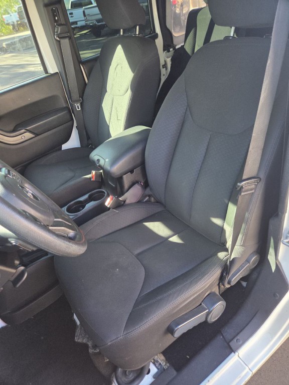2015 Jeep Wrangler Unlimited Image 9