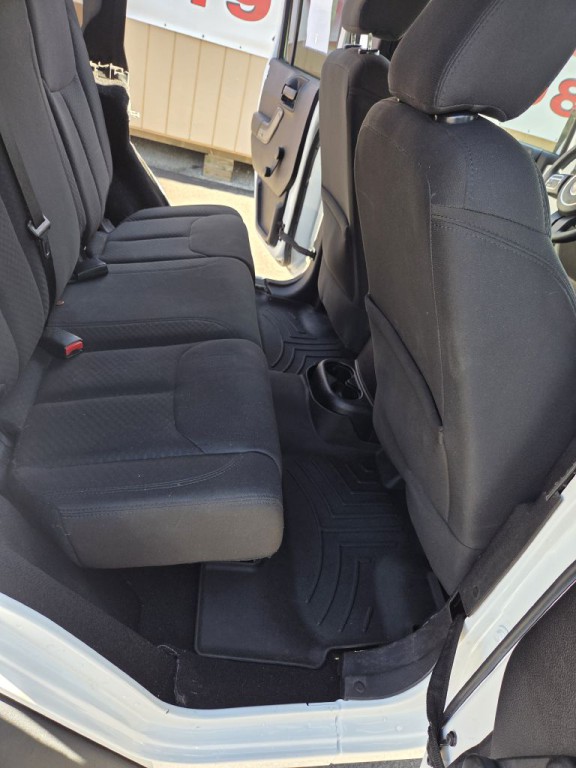 2015 Jeep Wrangler Unlimited Image 15