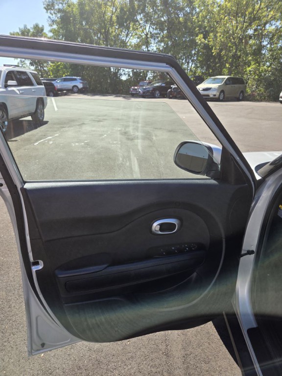 2015 Kia Soul Image 6