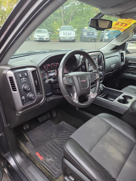 2015 GMC Sierra Image 18
