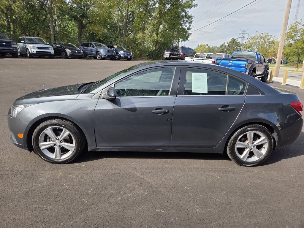 2013 Chevrolet Cruze Image 4