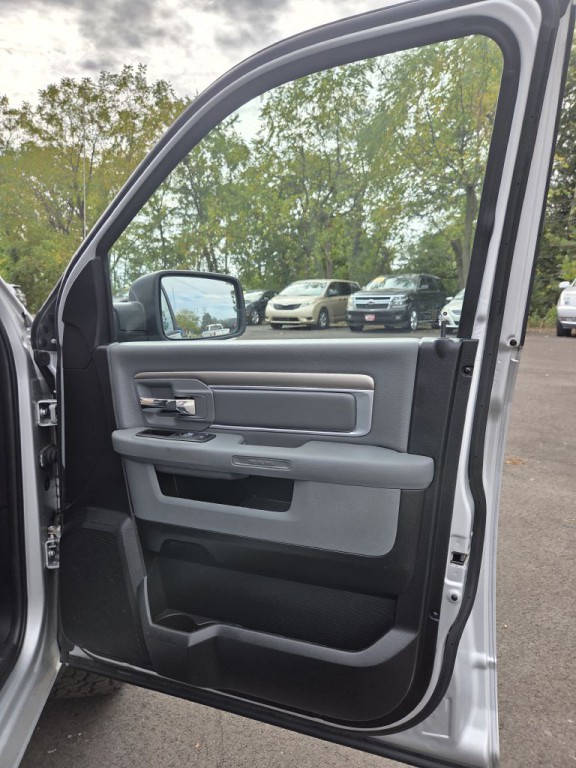 2018 RAM 1500 Image 8