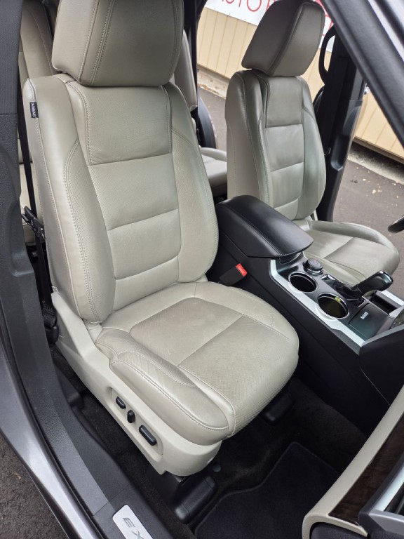 2013 Ford Explorer Image 14
