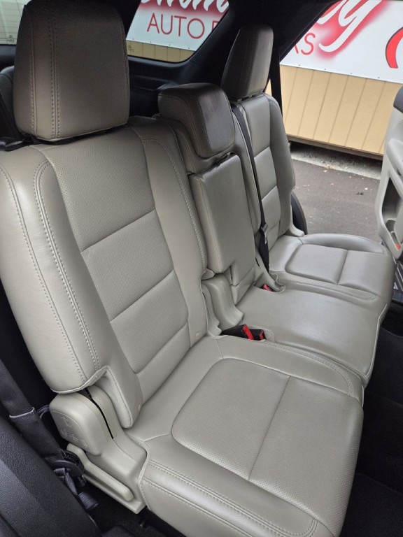 2013 Ford Explorer Image 17