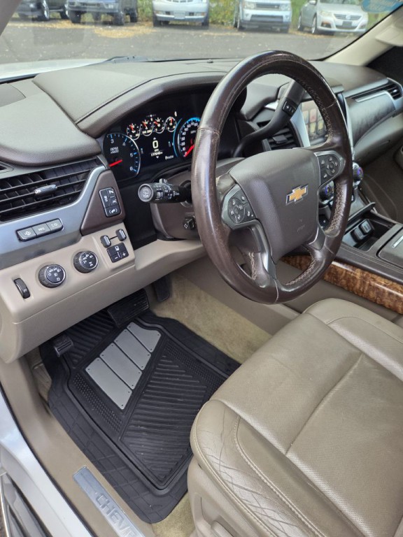 2016 Chevrolet Suburban Image 22