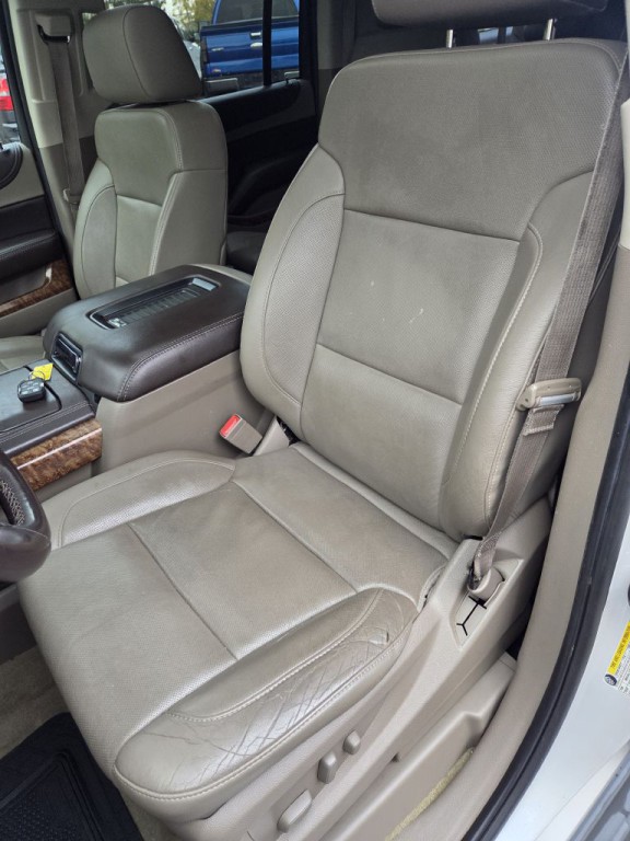 2016 Chevrolet Suburban Image 23