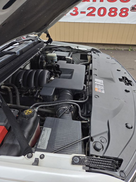 2016 Chevrolet Suburban Image 25