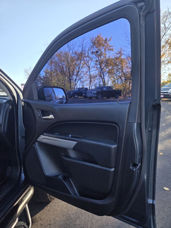 2019 Chevrolet Colorado Image 8