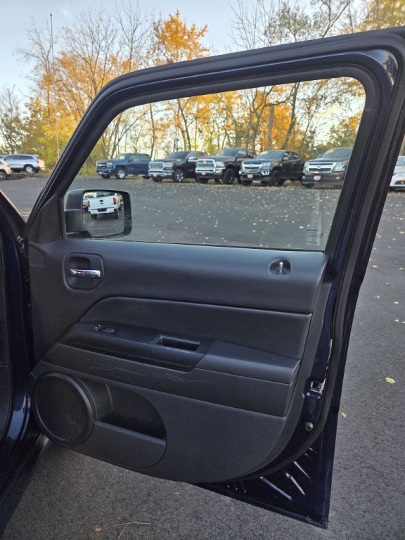 2013 Jeep Patriot Image 9