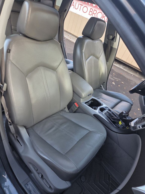 2011 Cadillac SRX Image 14