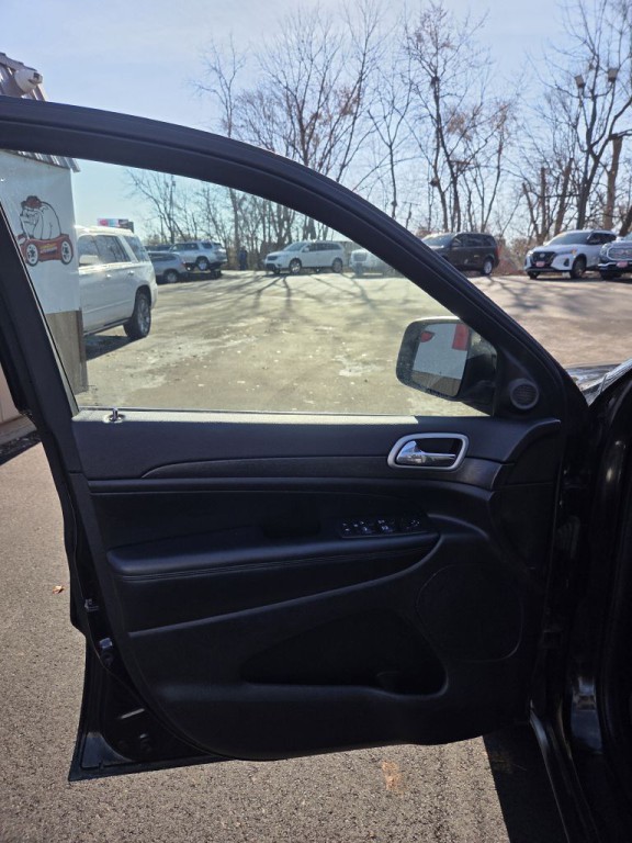 2018 Jeep Grand Cherokee Image 9