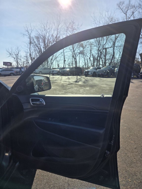 2018 Jeep Grand Cherokee Image 11