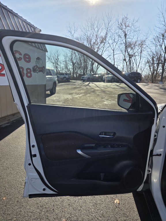 2021 Nissan Kicks Image 8