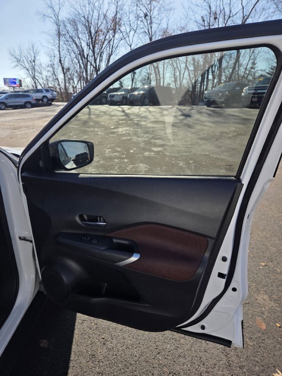 2021 Nissan Kicks Image 11