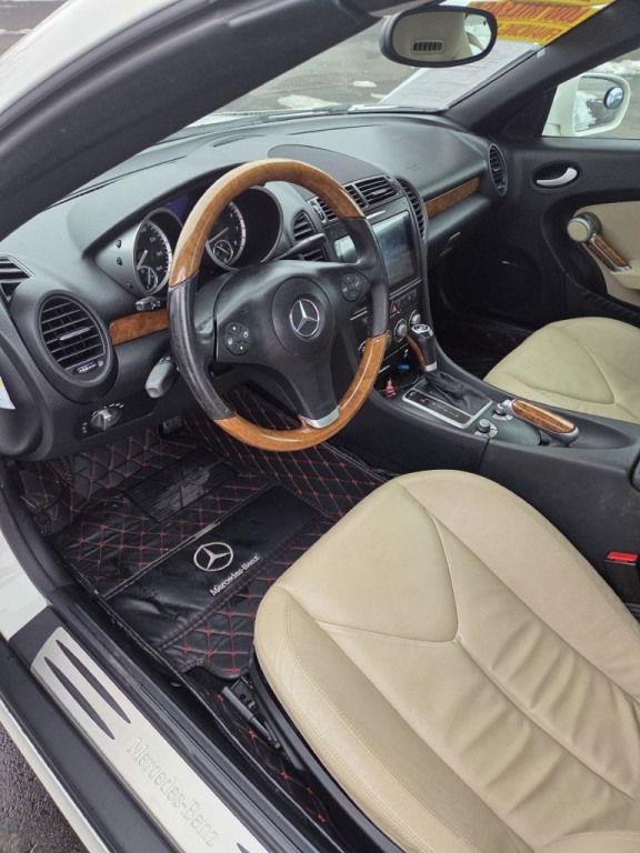 2009 Mercedes-Benz SLK-Class Image 9