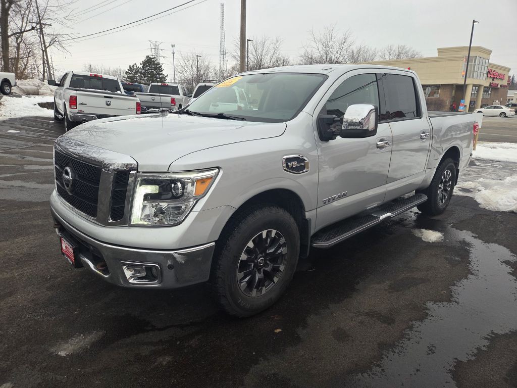 2017 Nissan Titan Image 4