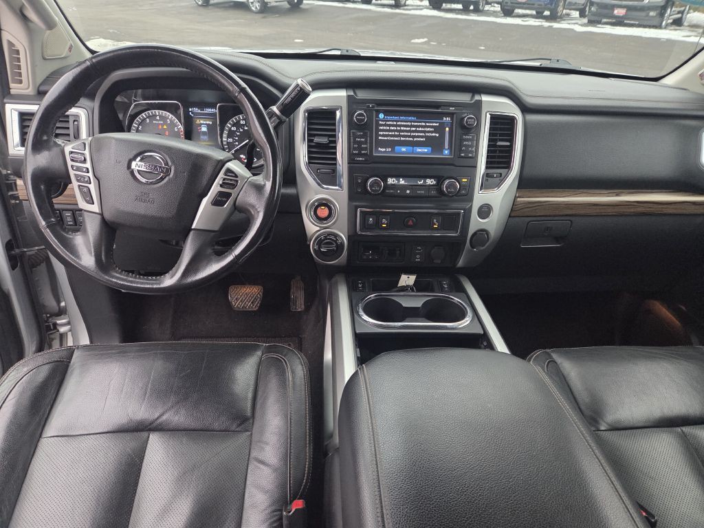 2017 Nissan Titan Image 20