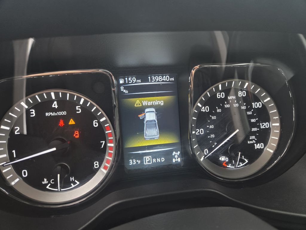 2017 Nissan Titan Image 24