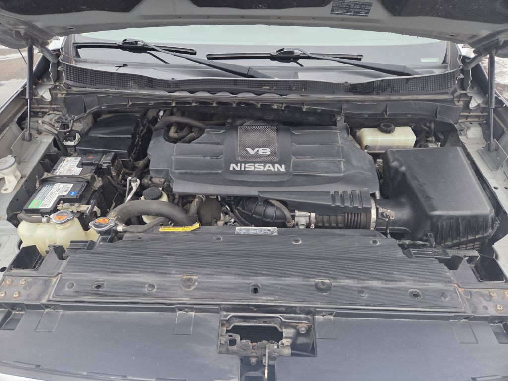 2017 Nissan Titan Image 26